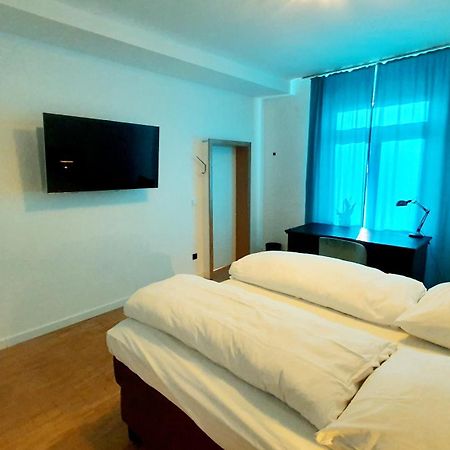 Helles Zimmer Mit Kingsize-Bett Μάνχαιμ Εξωτερικό φωτογραφία