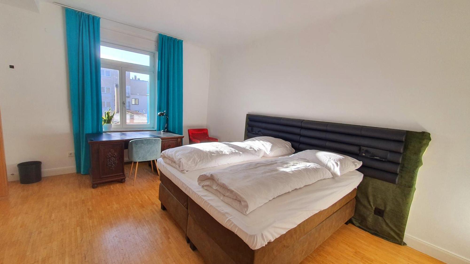 Helles Zimmer Mit Kingsize-Bett Μάνχαιμ Εξωτερικό φωτογραφία