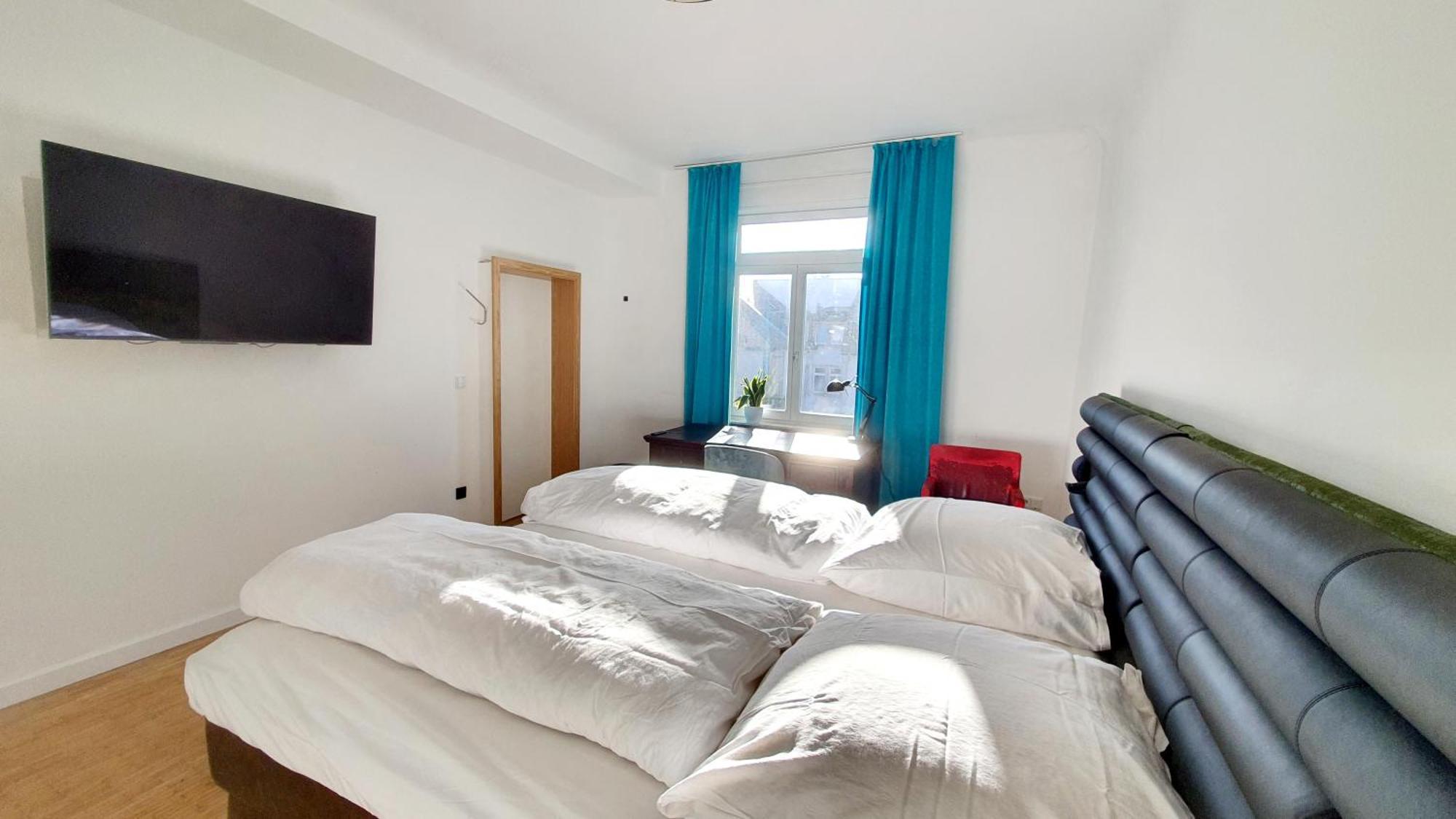 Helles Zimmer Mit Kingsize-Bett Μάνχαιμ Εξωτερικό φωτογραφία